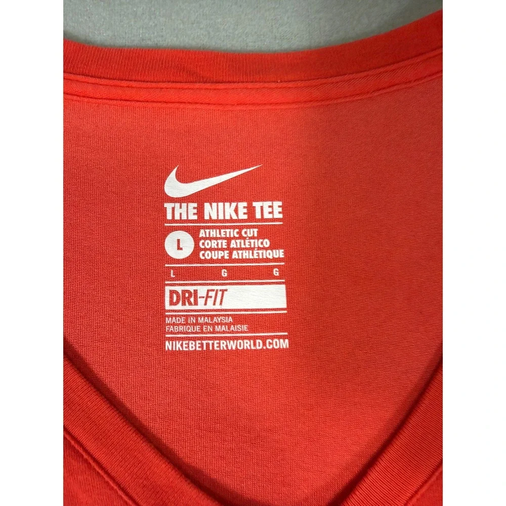 Nike Womens Dri-FIT V-Neck Graphic‎ T-Shirt Red Athletic Cut Large 805745-696